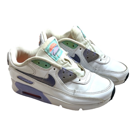 Sz 2.5Y Nike Air Max Sneakers - Picture 2 of 5